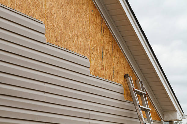 24/7 Emergency Vinyl Siding experts in Salem, MA